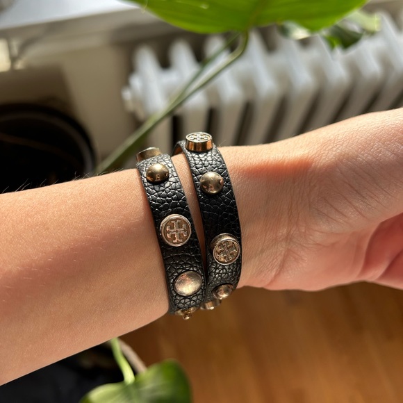 Tory burch leather stud wrap around black bracelet - Picture 4 of 4